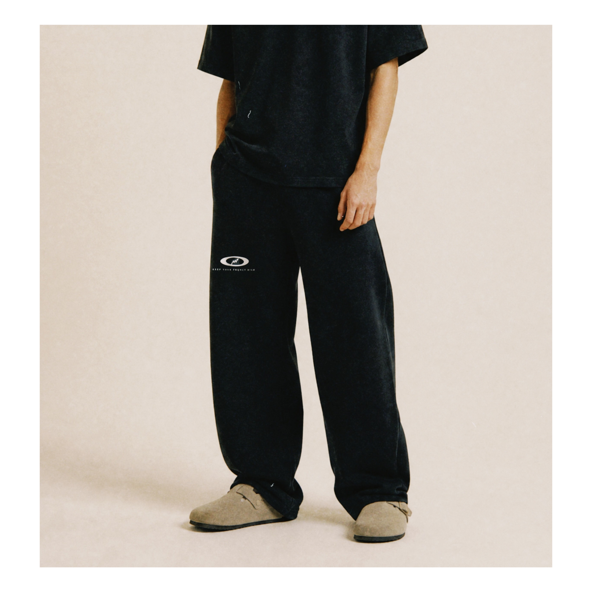 Hi-Frqncy Eye Sweatpants Wide